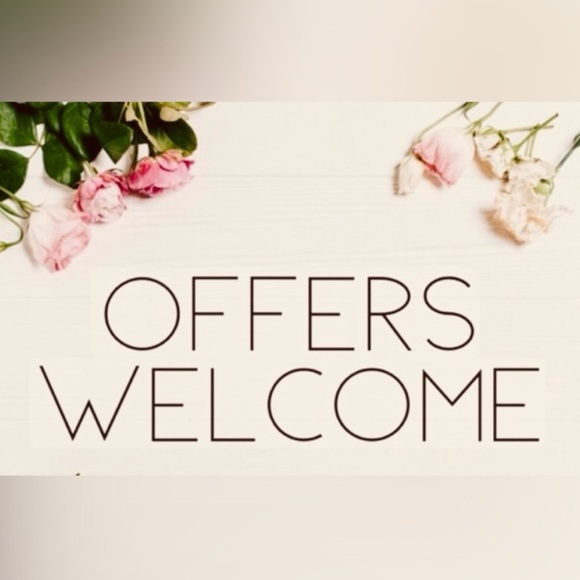 Boutique Blouse with detail - Picture 7 of 7